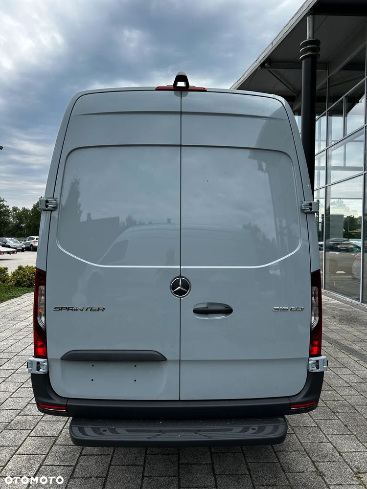 Mercedes-Benz Sprinter - 8