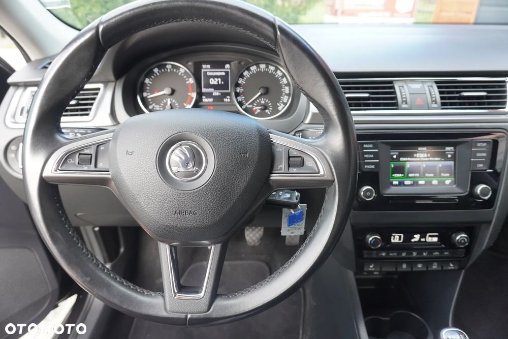 Skoda RAPID 1.2 TSI Green tec Edition - 18