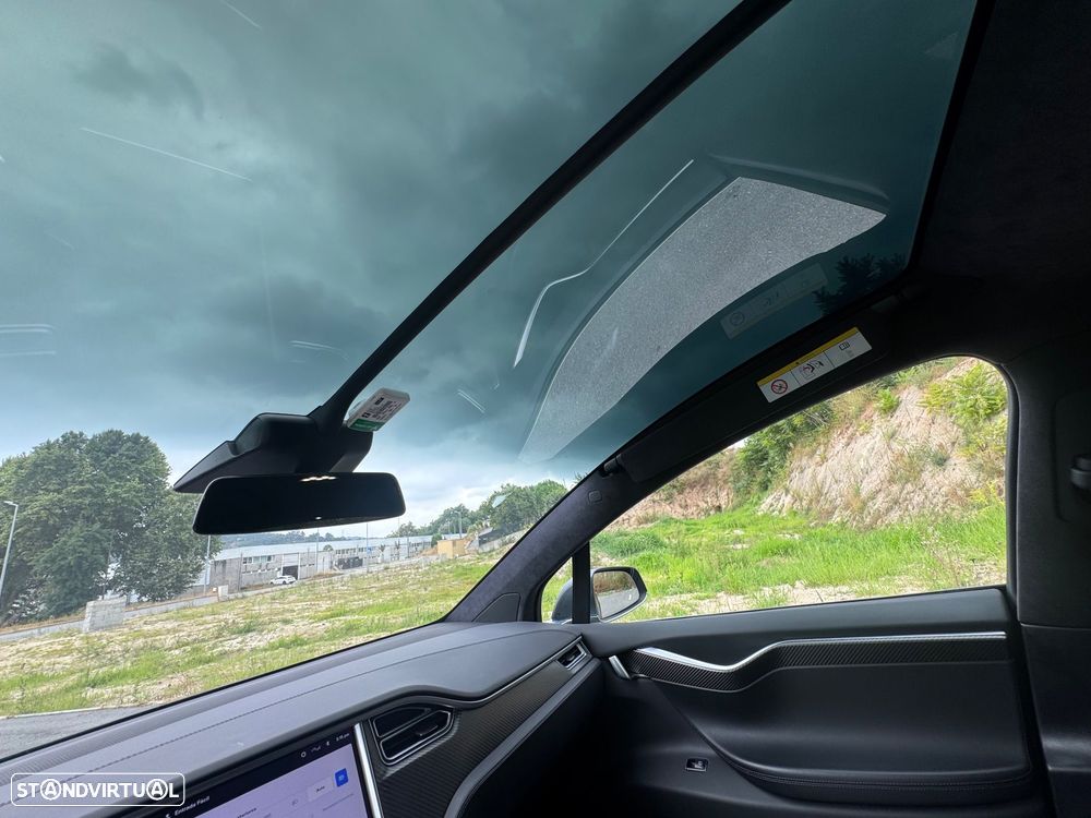 Tesla Model X - 18