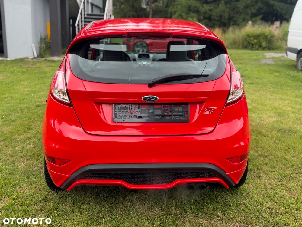 Ford Fiesta 1.6 EcoBoost ST - 15