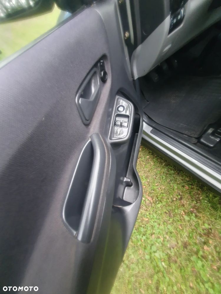 Suzuki Ignis - 12