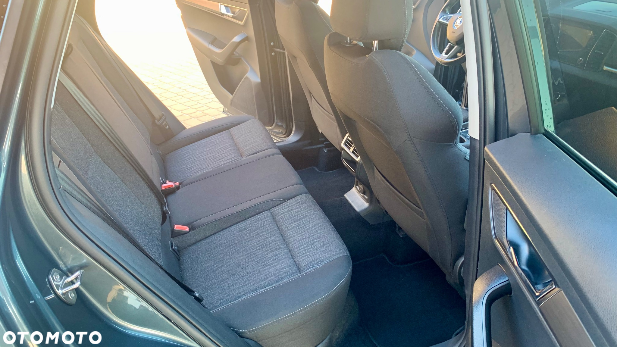 Skoda Karoq 1.5 TSI ACT 4x2 Ambition DSG - 10