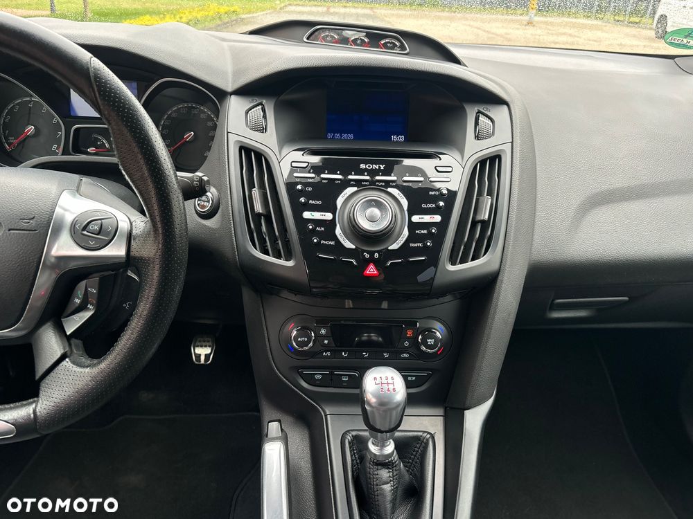 Ford Focus 2.0 EcoBoost ST mit Leder-Sport-Paket - 32