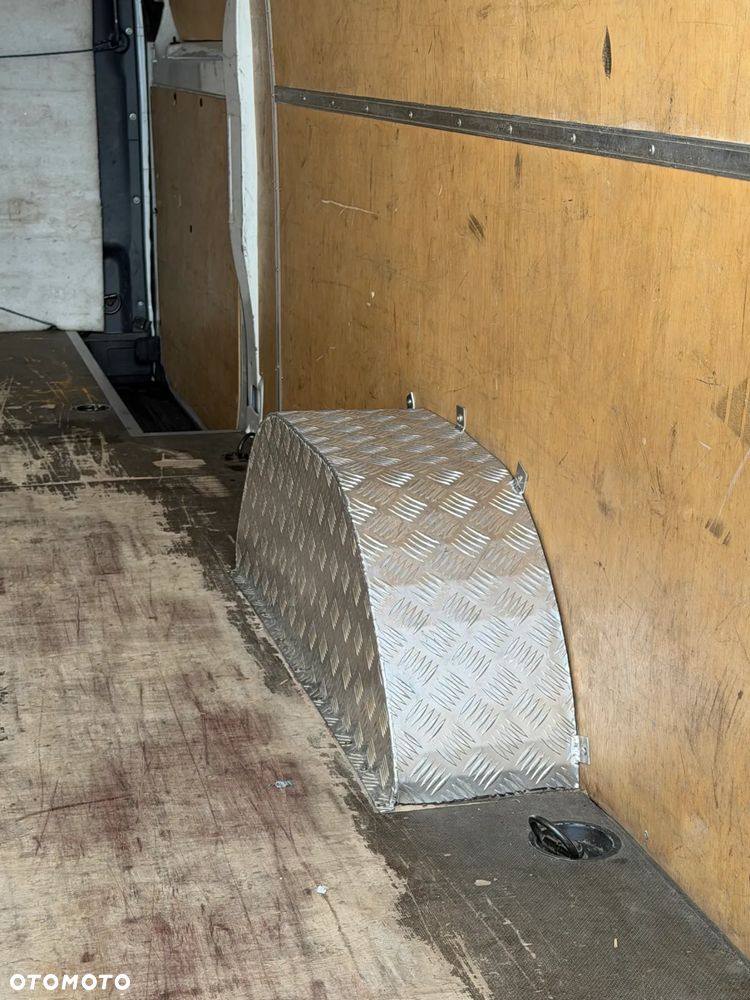 Mercedes-Benz SPRINTER 907 319 - 6