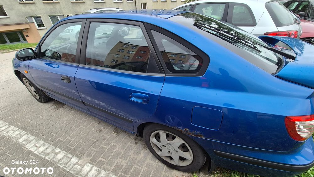 Hyundai Elantra - 10