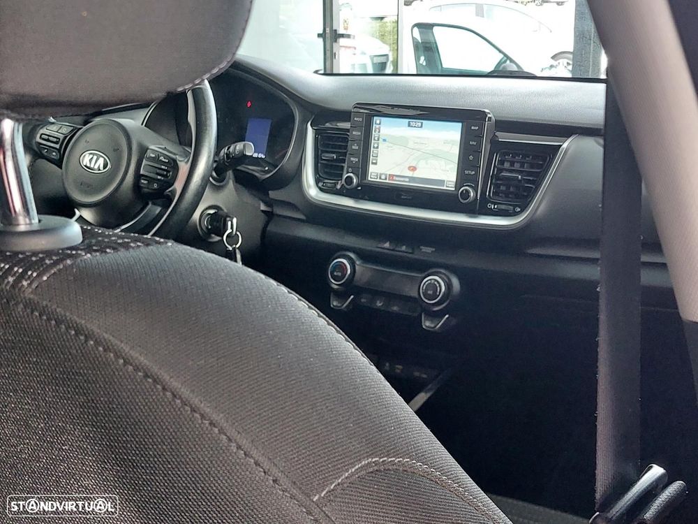 Kia Stonic 1.0 T-GDI EX - 40