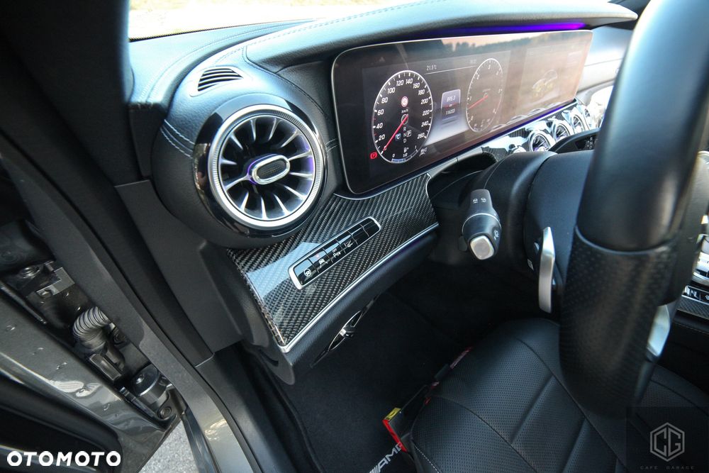 Mercedes-Benz CLS - 32