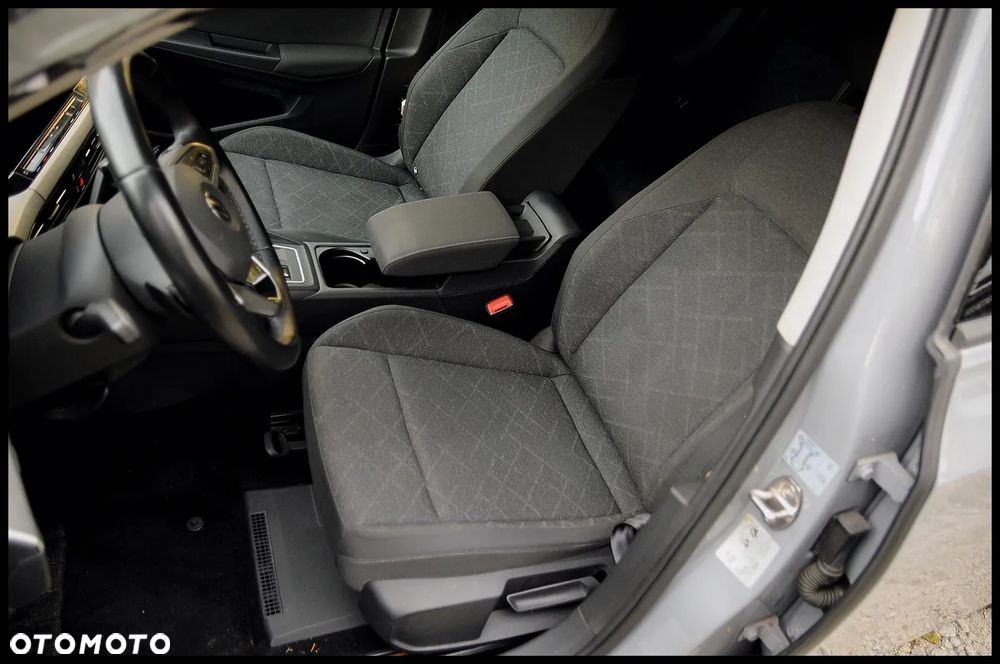 Volkswagen Golf - 12
