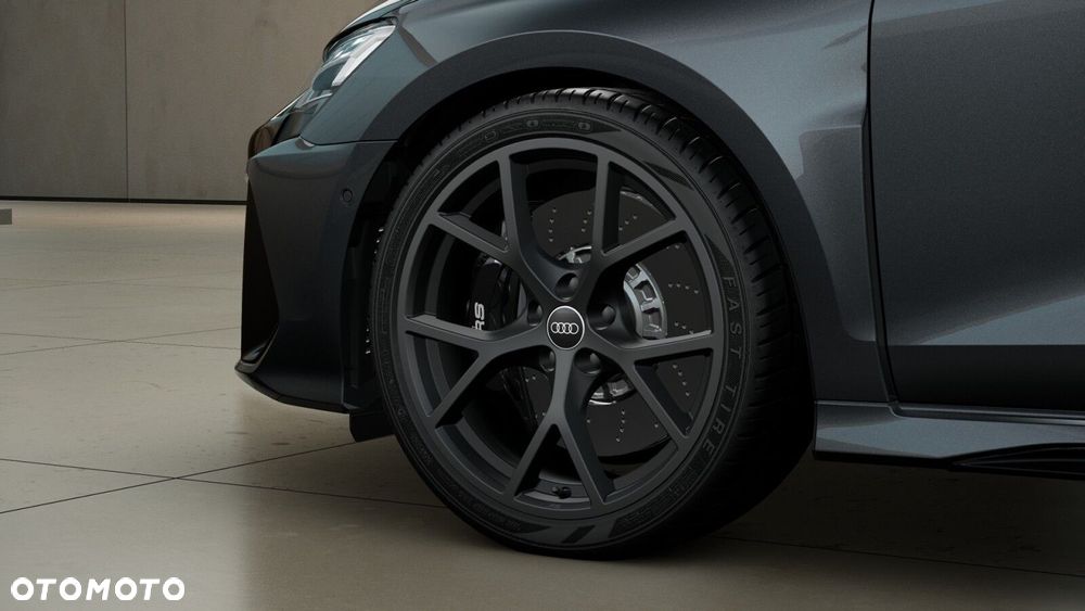 Audi RS3 Limousine - 5