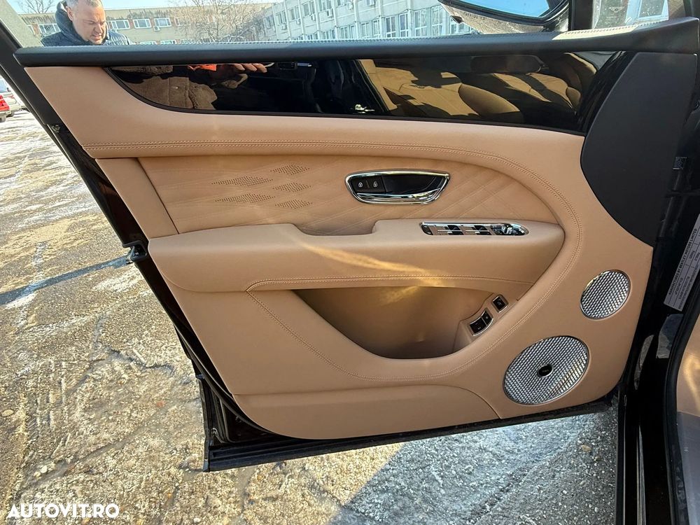 Bentley Bentayga - 9