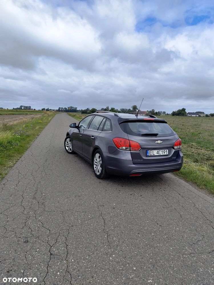 Chevrolet Cruze 1.7 D LT+ - 4