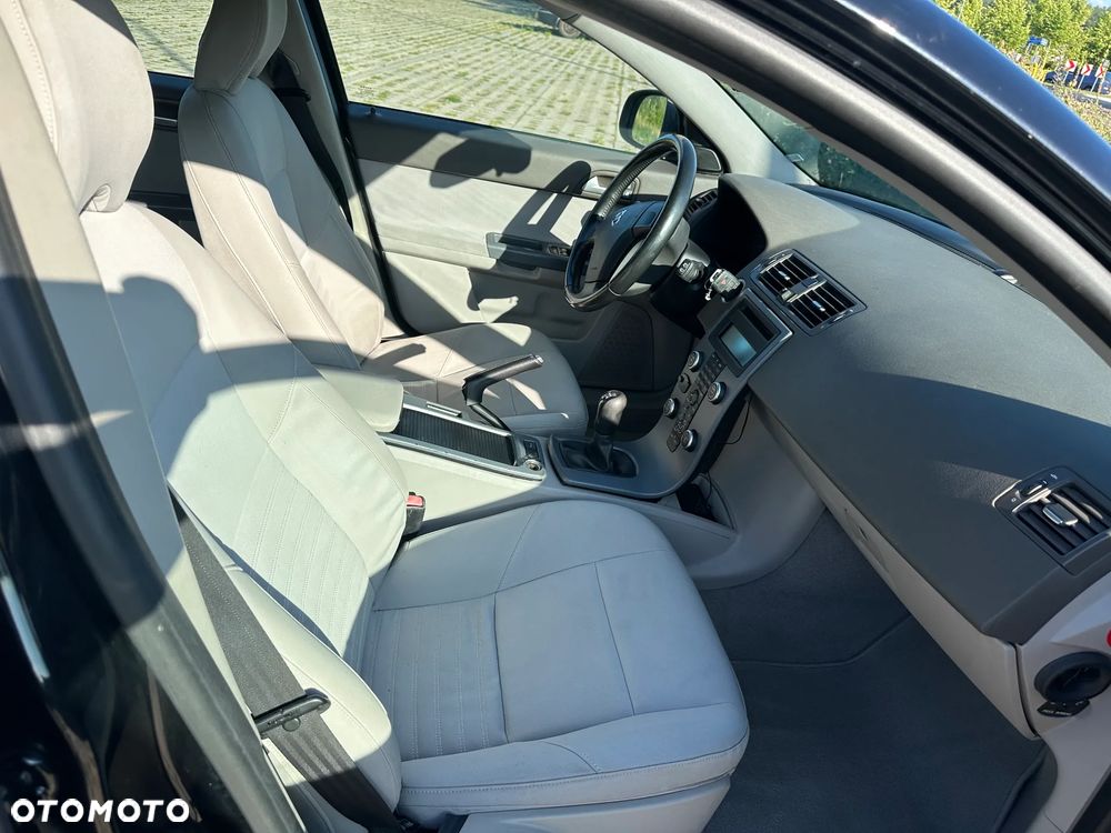 Volvo V50 1.6D DRIVe Kinetic - 4