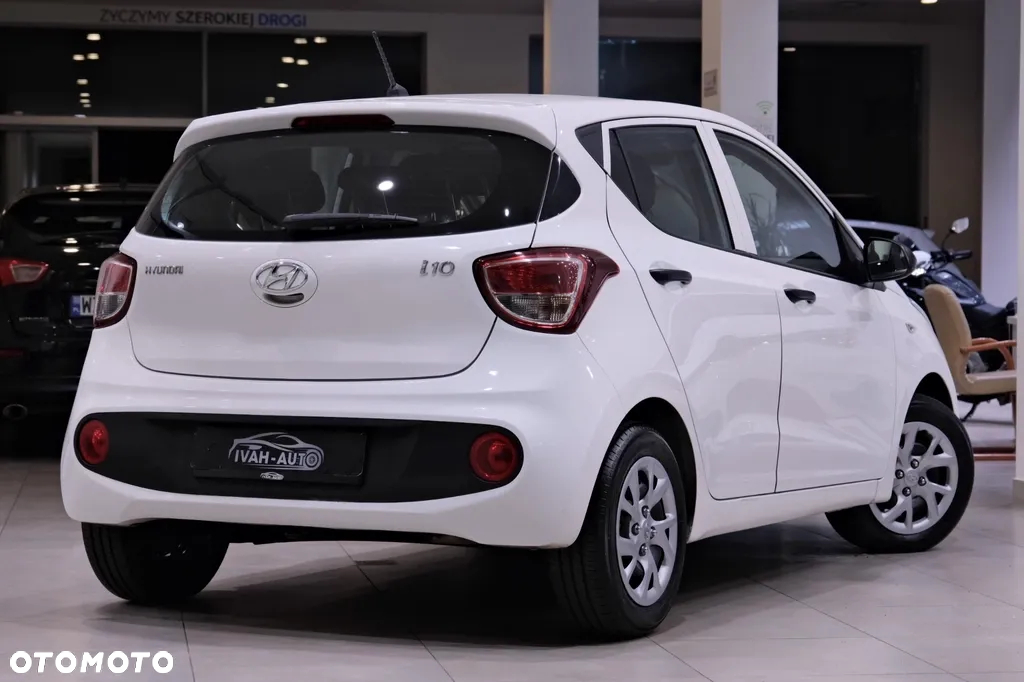 Hyundai i10 1.0 - 12