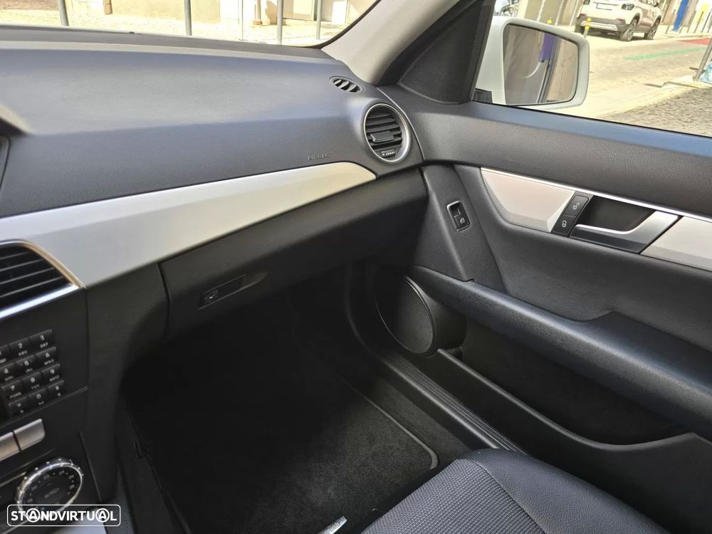 Mercedes-Benz C 200 CDi Avantgarde BlueEfficiency - 21