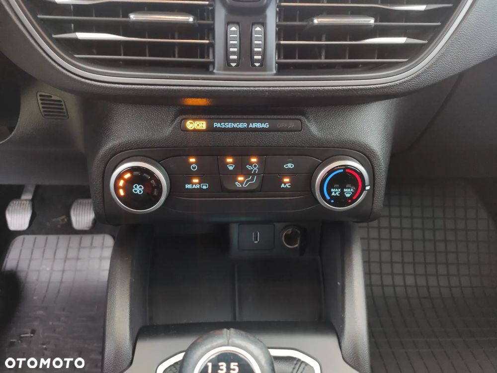 Ford Focus 1.0 EcoBoost Trend Edition - 31