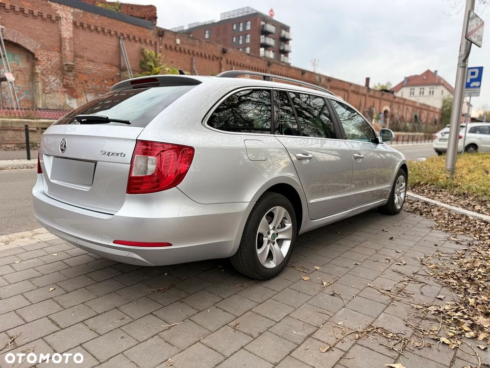Skoda Superb 2.0 TDI Comfort DSG - 24