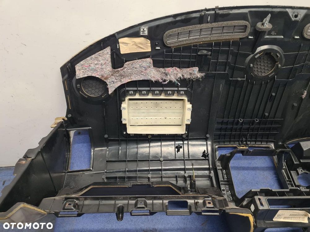 CHRYSLER 300C 3.0 CRD DESKA ROZDZIELCZA - 14