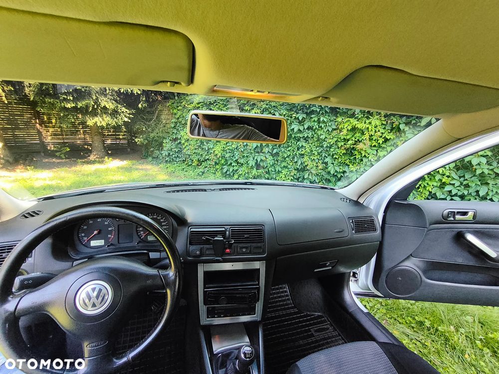 Volkswagen Golf - 30