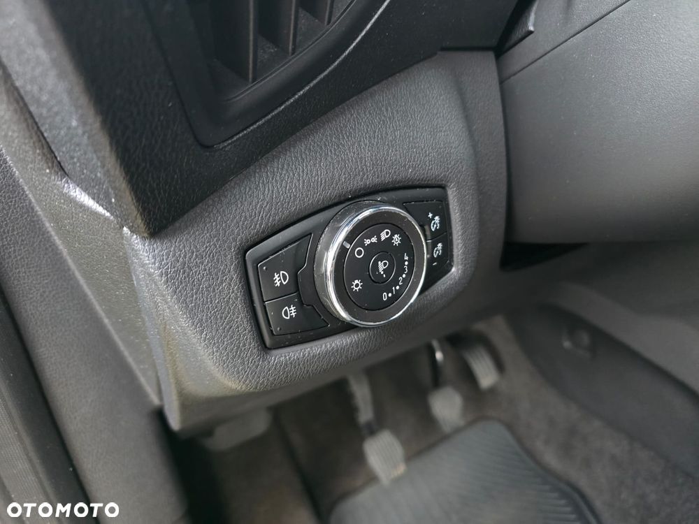 Ford Tourneo Connect - 32