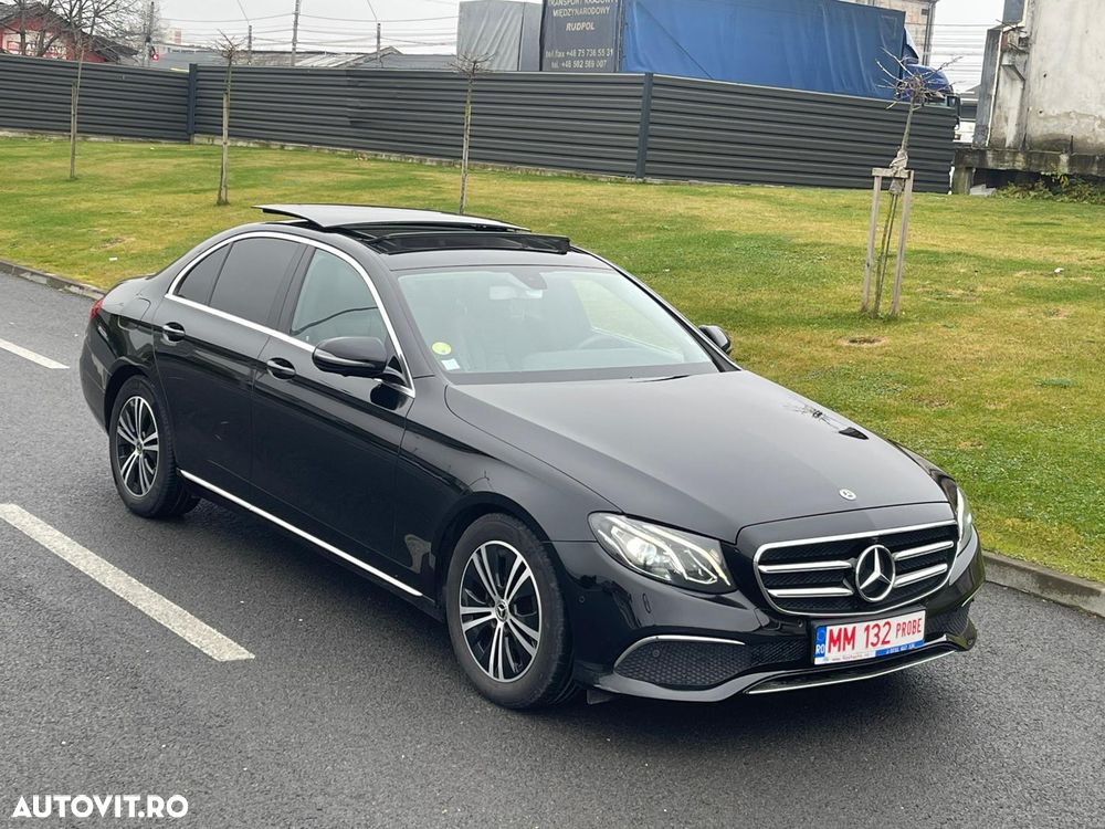 Mercedes-Benz E 220 d 4Matic T 9G-TRONIC Avantgarde - 3