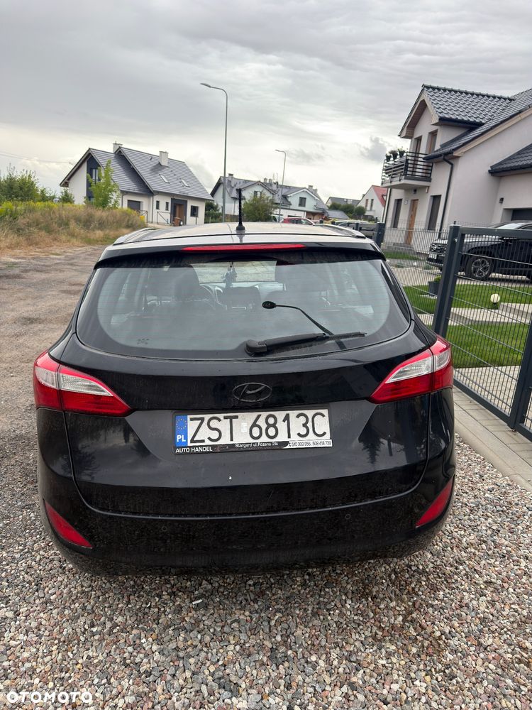 Hyundai i30 i30cw 1.6 CRDi Trend - 3