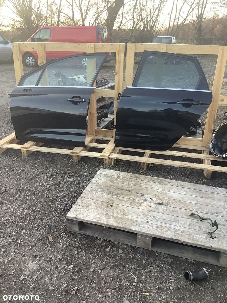 CITROEN C4 II B7 DRZWI KOMPLETNE LAK. KTV