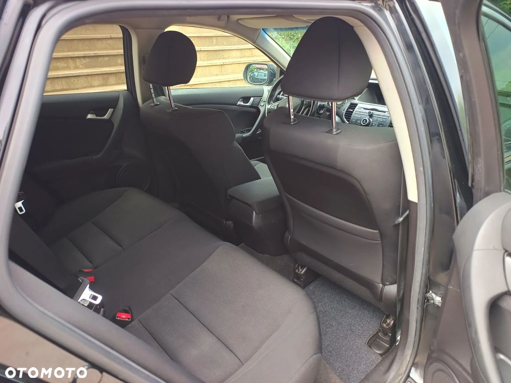 Honda Accord 2.0 Executive - 31