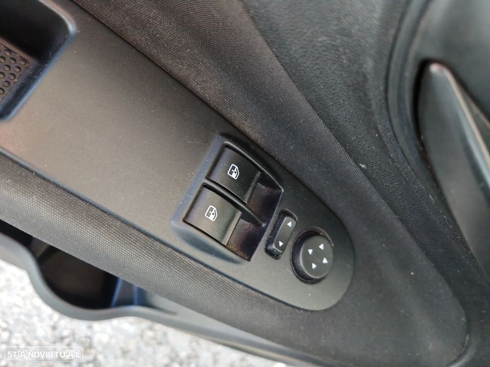 Fiat Punto 1.3 M-Jet Easy S&S - 6