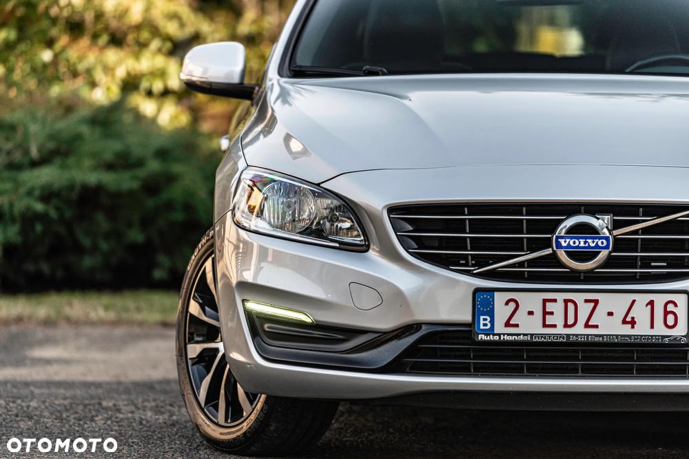 Volvo V60 D2 Geartronic Momentum - 15