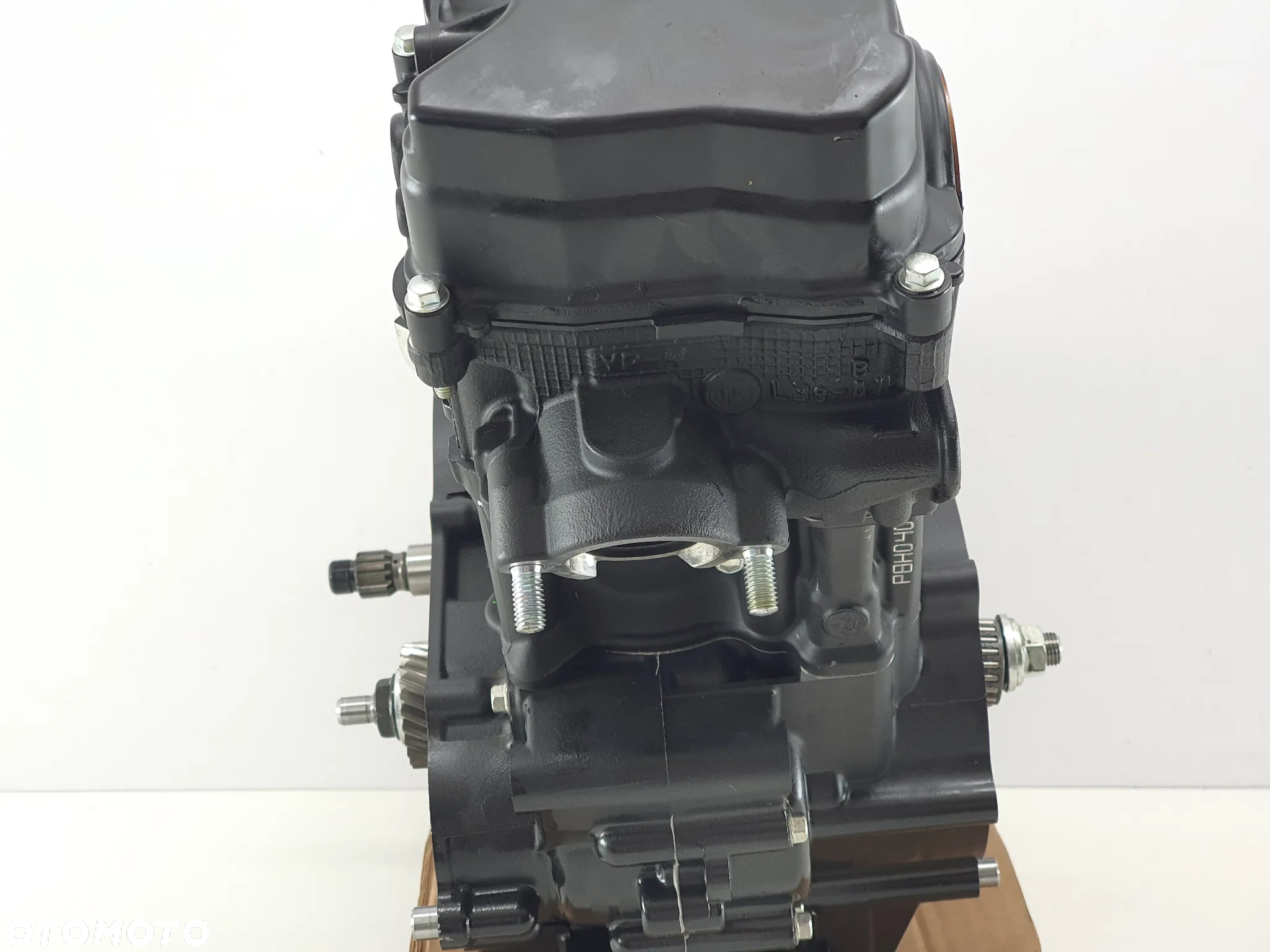 SILNIK  YAMAHA XSR 125 YZF MT - 9
