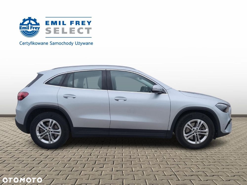 Mercedes-Benz GLA - 6