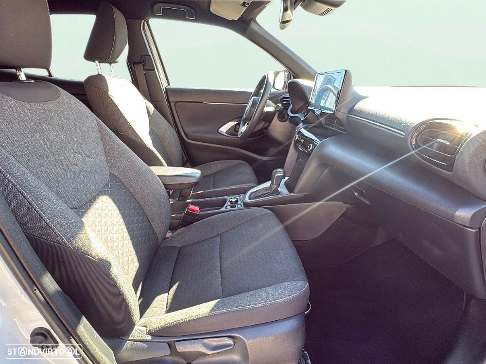 Toyota Yaris Cross 1.5 HDF Square Collection AWD - 15