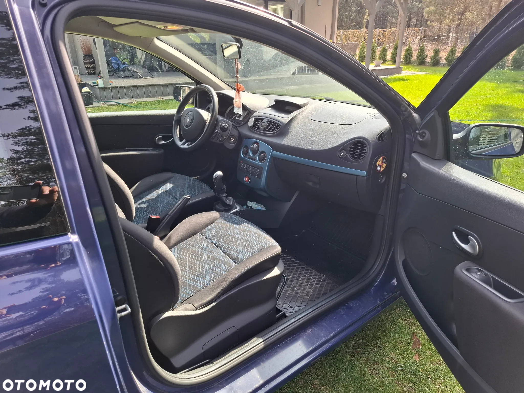 Renault Clio 1.2 16V 75 Collection - 5