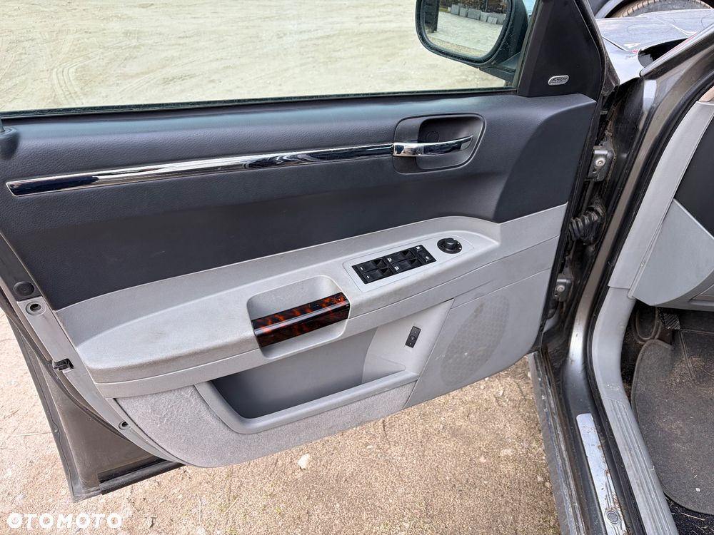 Chrysler 300C 3.0 V6 CRD - 5