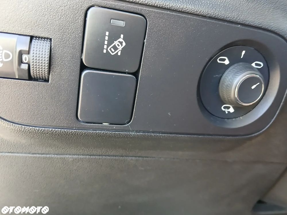 Citroën C3 1.2 PureTech Shine - 21