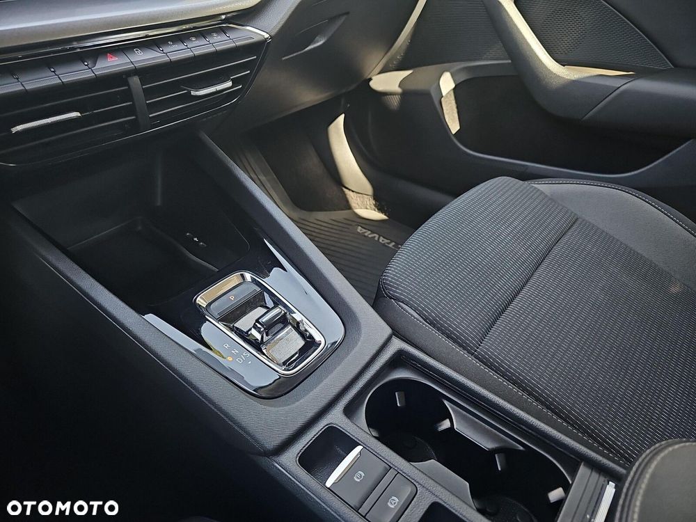 Skoda Octavia 2.0 TDI Ambition DSG - 14