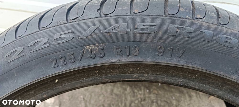 80006 Sztuka 225/45R18 Pirelli Cinturato P7 RSC dot.0418 - 2