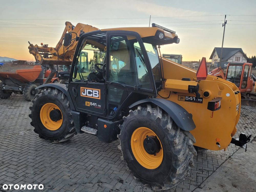 JCB 541-70 - 3