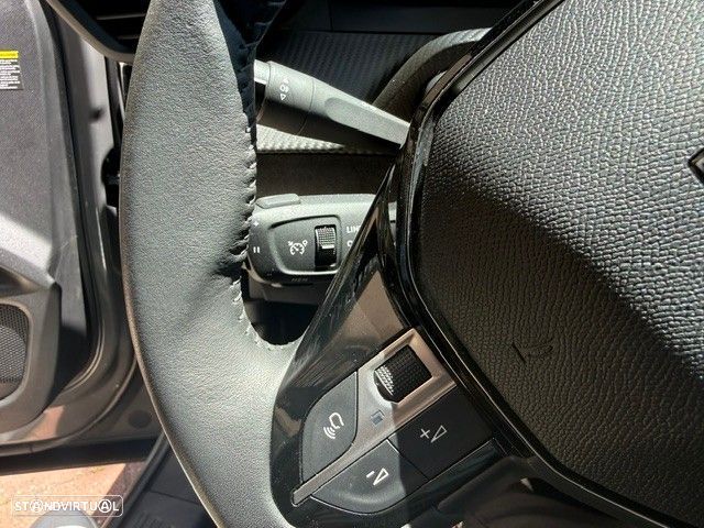 Peugeot 2008 1.2 PureTech Allure Pack - 8