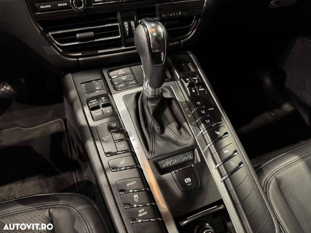 Porsche Macan - 26