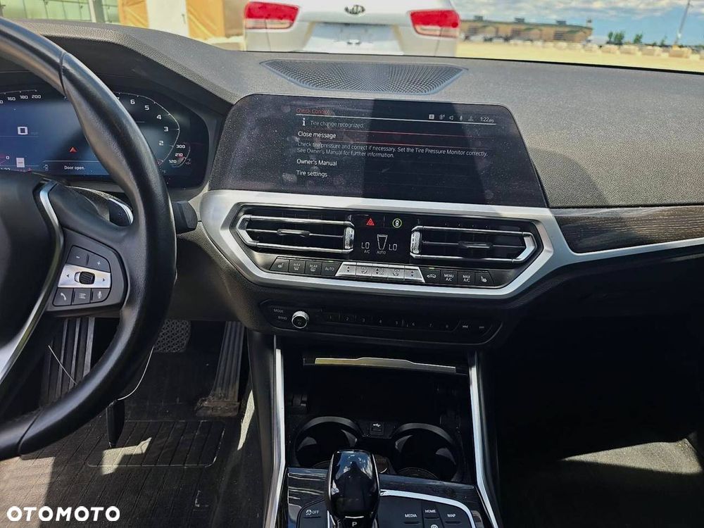 BMW Seria 3 330i xDrive Sport Line - 12