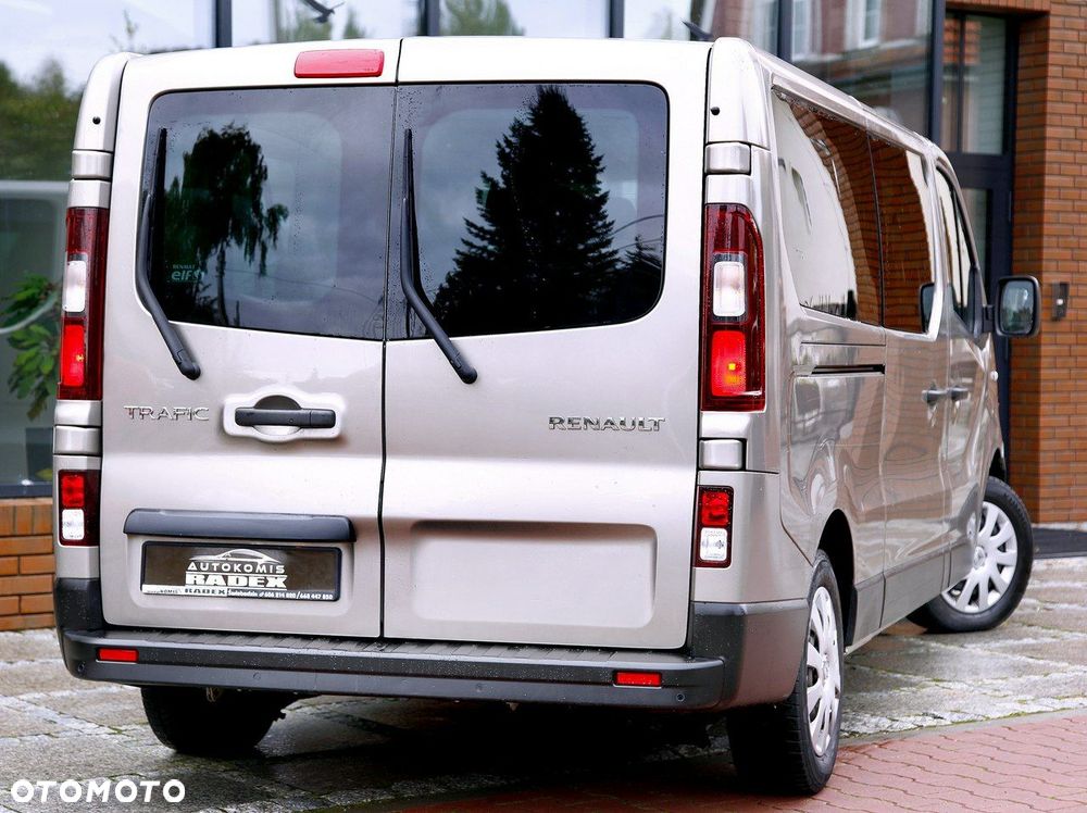 Renault Trafic Grand SpaceClass 2.0 dCi EDC - 24
