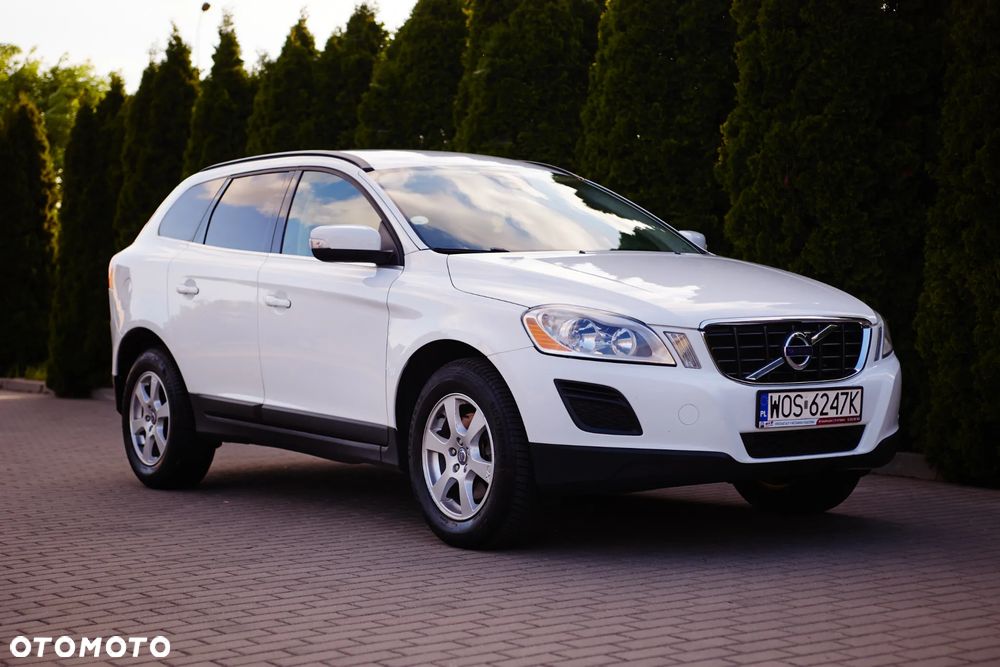 Volvo XC 60 D4 Momentum - 9