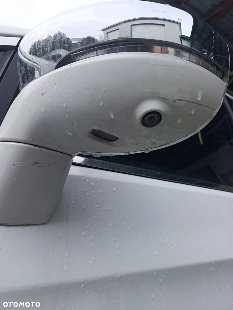 Chrysler Pacifica - 15