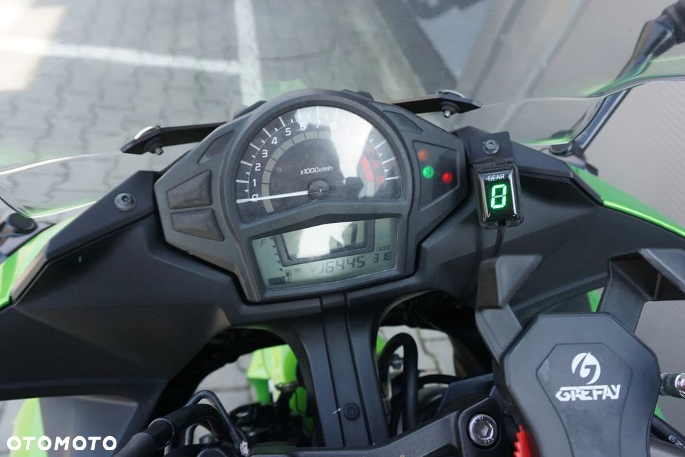 Kawasaki ER - 16