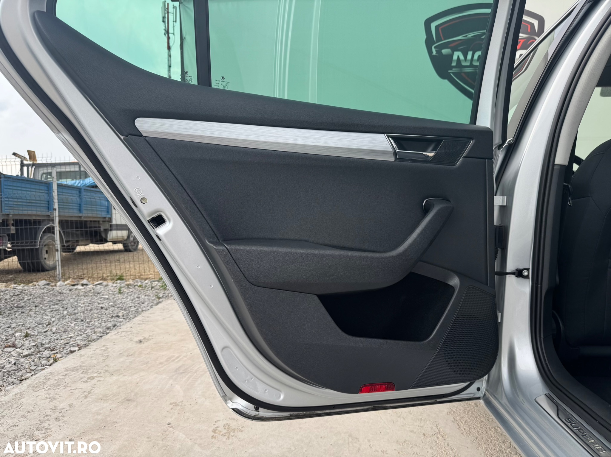Skoda Superb 2.0 TDI DSG Style - 15