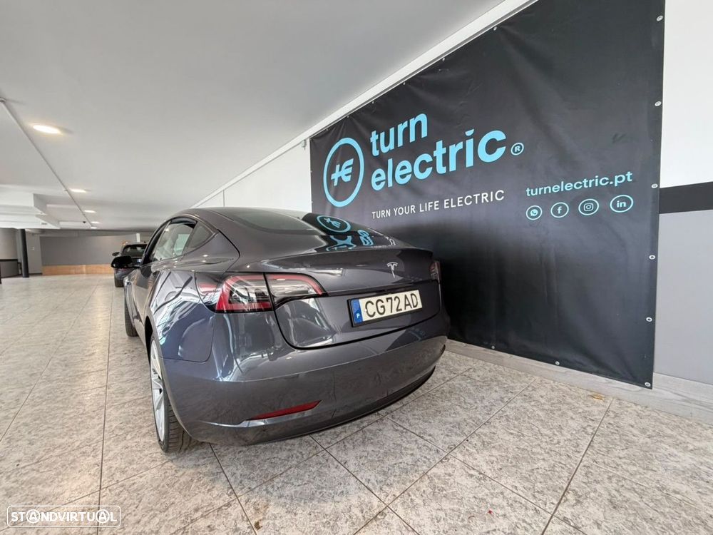Tesla Model 3 Standard Range Plus RWD — fotografia 7