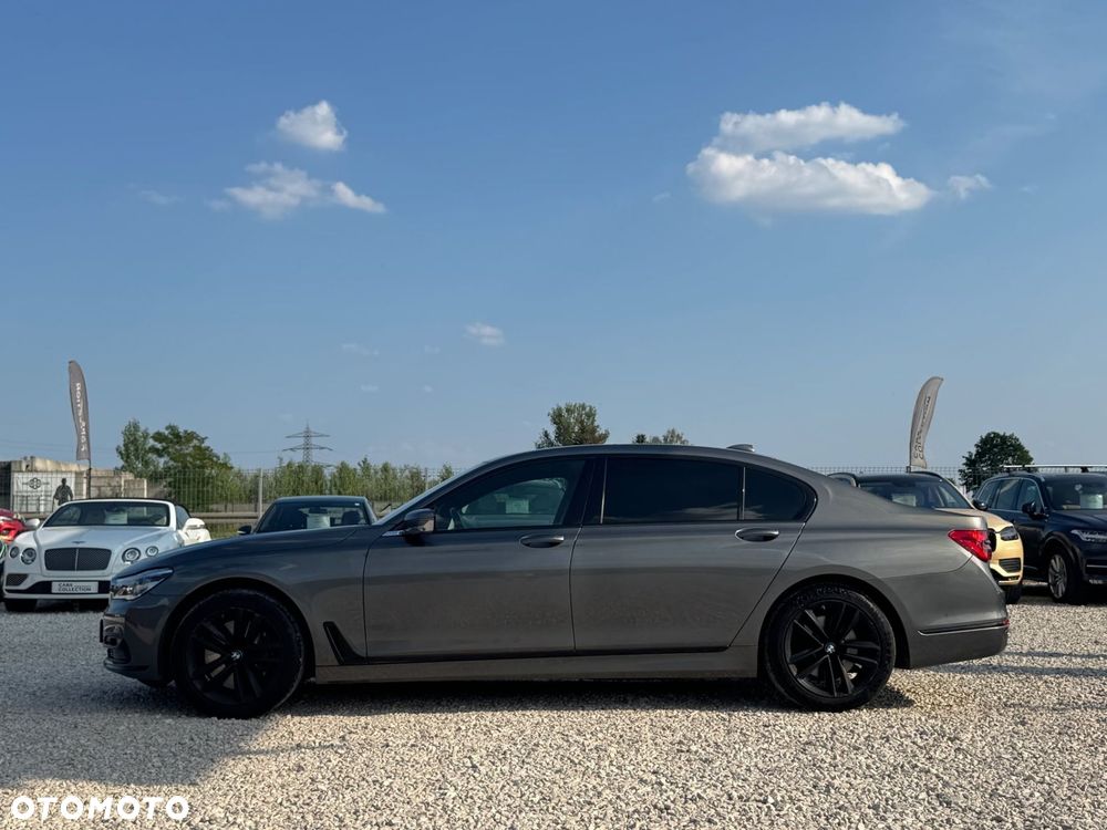 BMW Seria 7 - 8