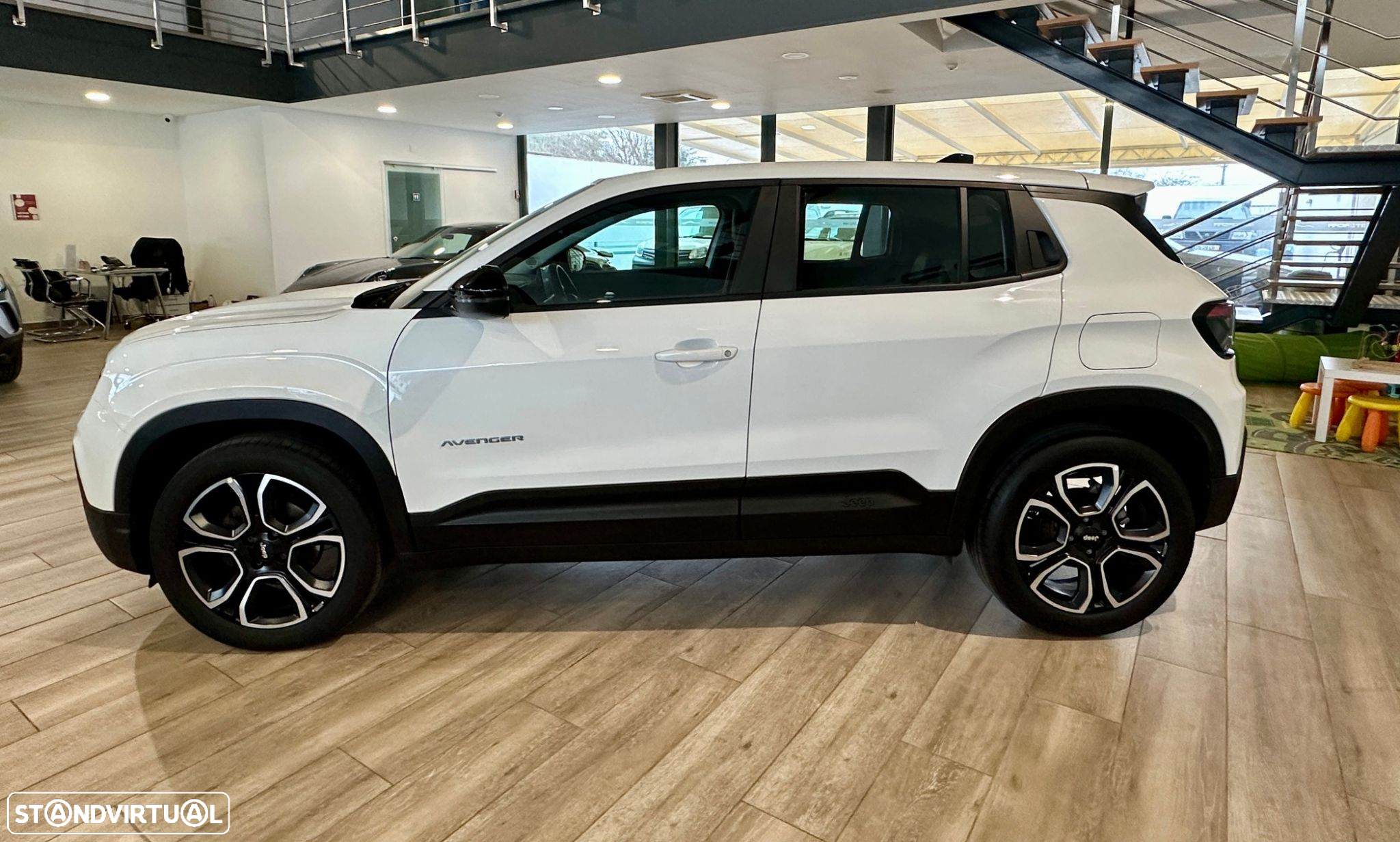 Jeep Avenger 1.2 GSE T3 Altitude - 4