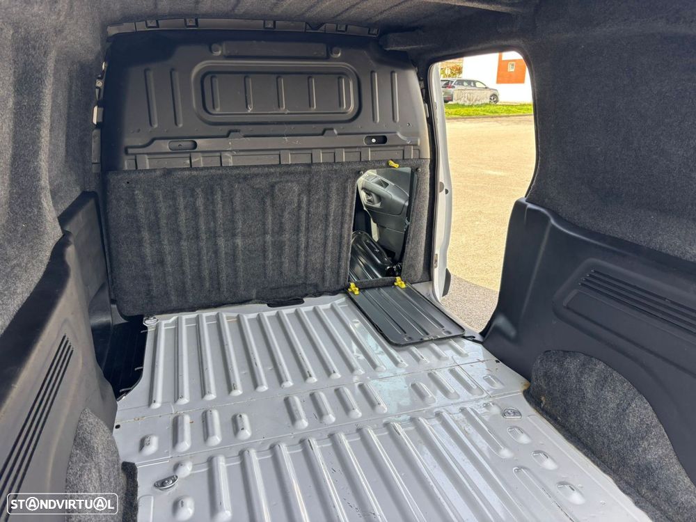 Opel Combo 1.5 102cv 3 LUG - LONGA - AC - IVA DEDUTÍVEL - 13